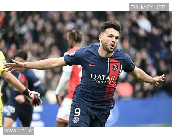 足坛风云再起那不勒斯重回巅峰尤文图斯遭遇平局巴黎圣日耳曼稳健取胜